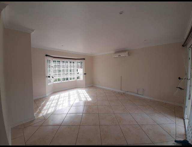 2 BEDROOM TOWNHOUSE TO LET IN SOMERSET PARK